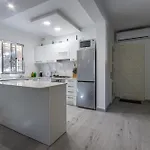Bahar Ic-caghaq With Private Drive-in, Equidistant From Sliema And St. Paul's Bay Appartement *